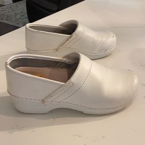 White Dansko nursing shoes 38
